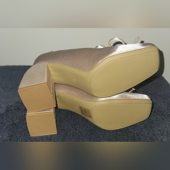 Cider Cream Satin Women's Heels Size 8.5/EU39 - Picture 7 of 8